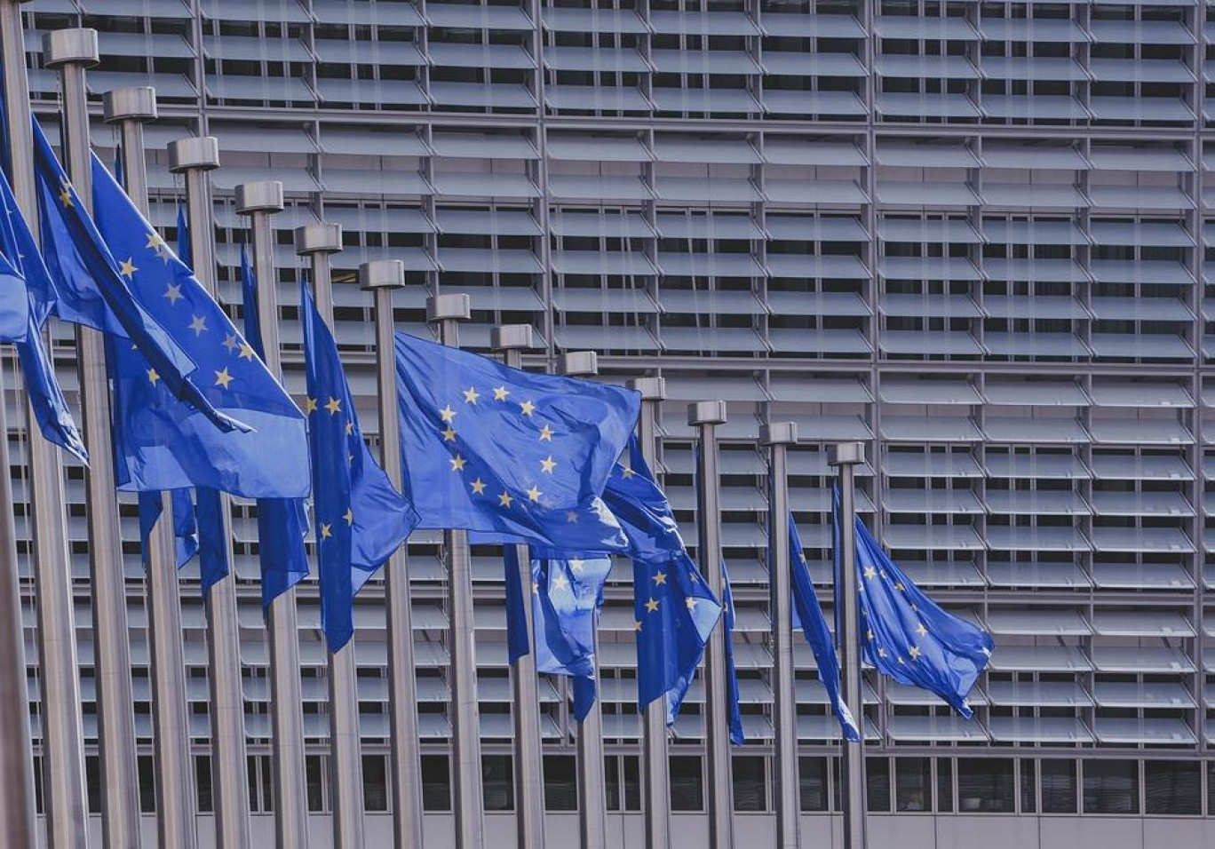 En juillet 2020, les 27 États membres de l’UE ont décidé de s’endetter en commun pour financer un plan d’aide européen de 750 milliards d’euros.