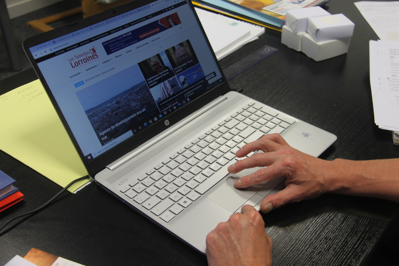 Le télétravail est de nouveau sous les feux de la rampe et les polémiques sur le sujet devraient s’accélérer.