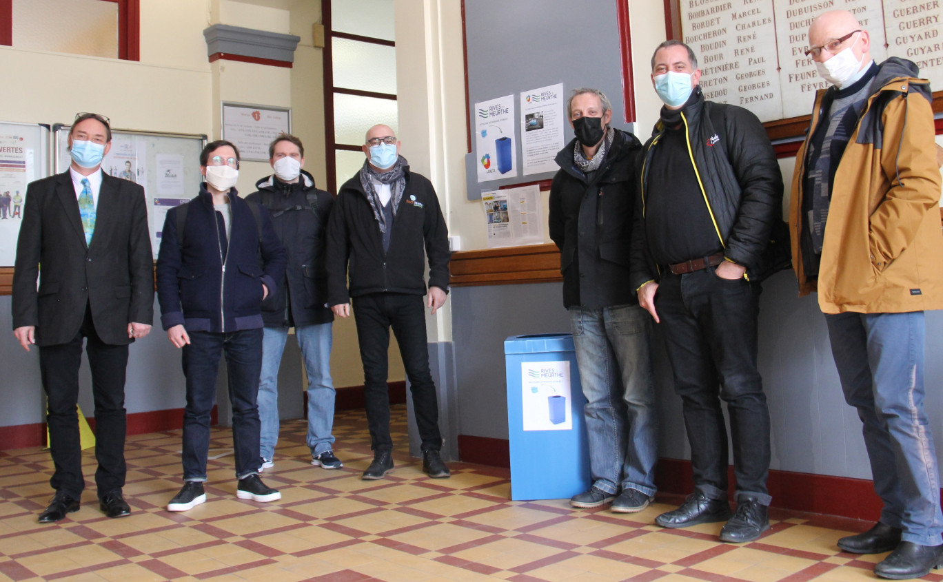 L’association des Rives de Meurthe, le lycée Loritz, l’association Echogestes et d’autres partenaires sont en train de créer une filière locale de recyclage des masques chirurgicaux.