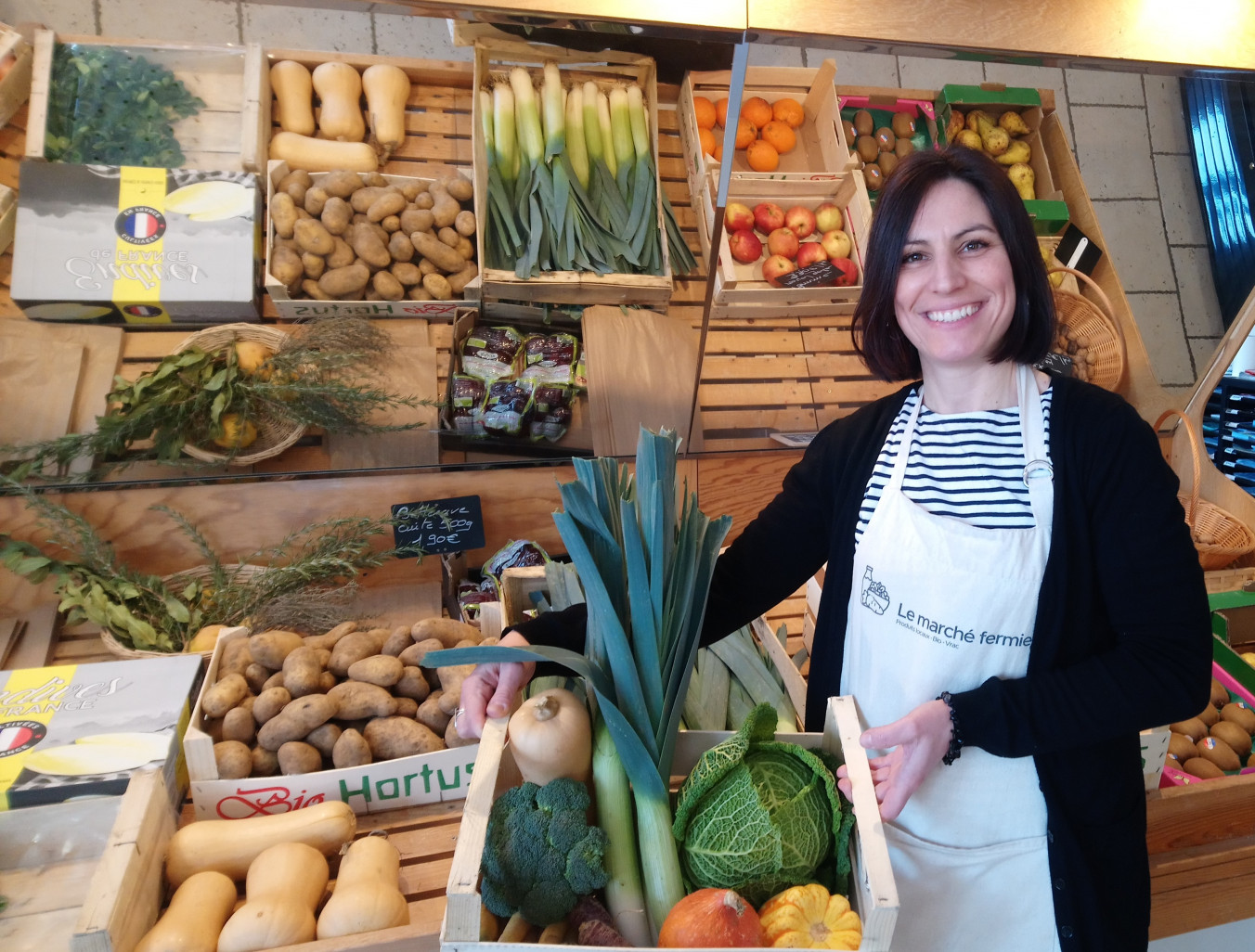 La fondatrice, Alix Villemin au sein de sa superette. 