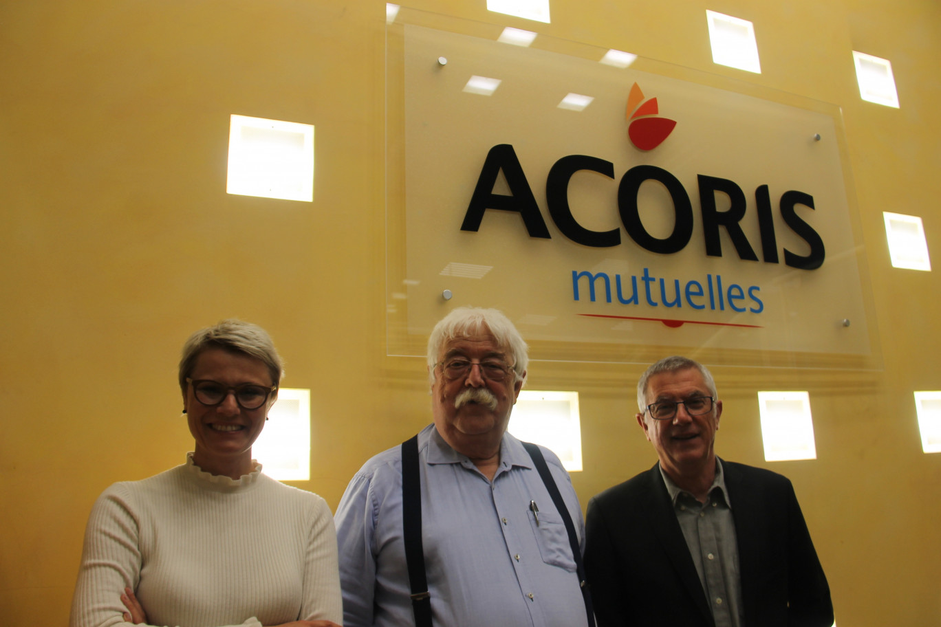 Jean-Marie Robert, président d’Acoris Mutuelles entouré de Dominique Rollot, tout récent ancien directeur général et Alexandra Colin, fraîchement nommée directrice générale de la mutuelle régionale.