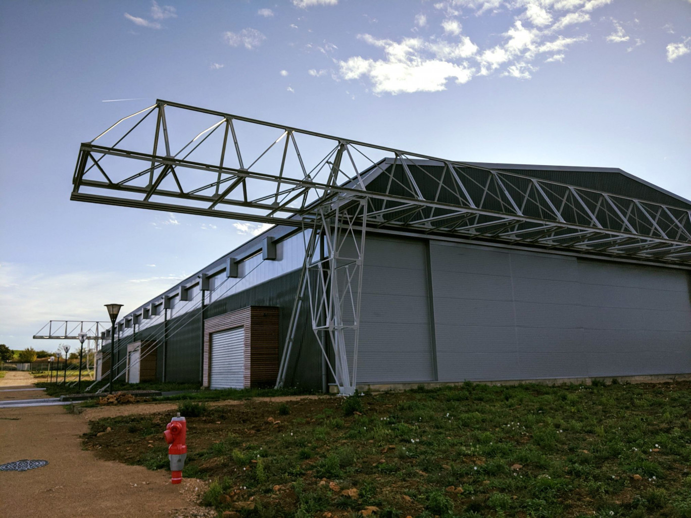 Le Hangar du Fort Pélissier en mode décollage