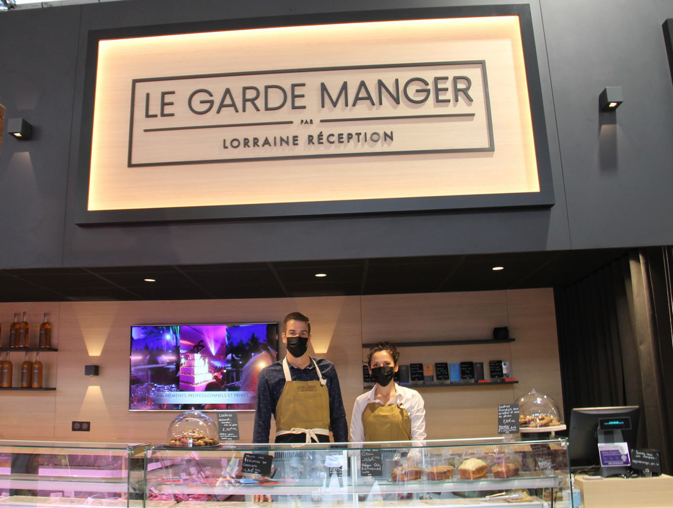 Installé en plein cœur du marché central de Nancy, Le Garde Manger de Lorraine Réception s’affiche comme un nouveau canal de vente pour le traiteur lorrain. 