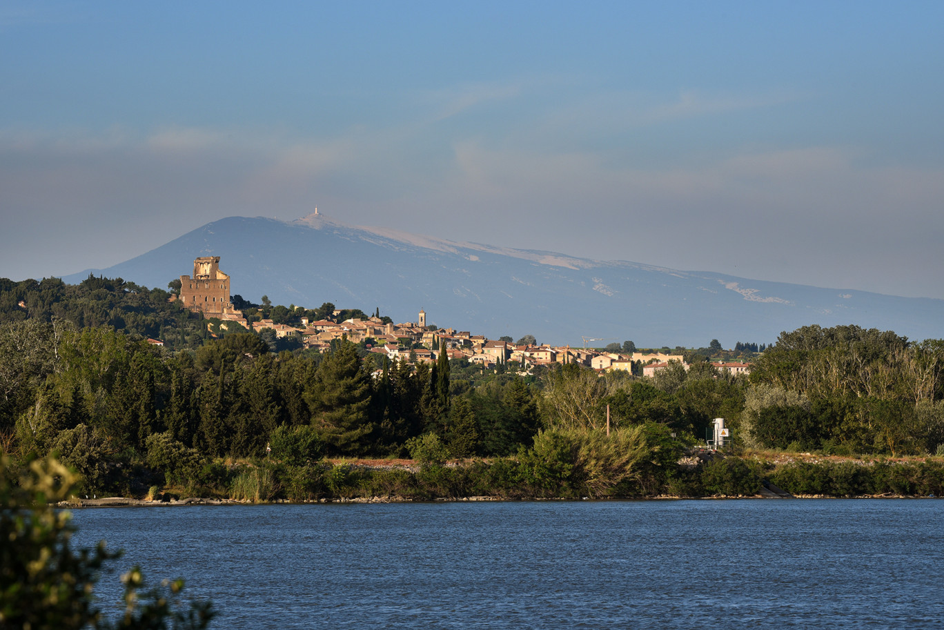 © Emmanuel Chandelier Entre Rhône et mont Ventoux, Châteauneuf-du-Pape offre un panorama à 360° sur le cœur de la Provence.