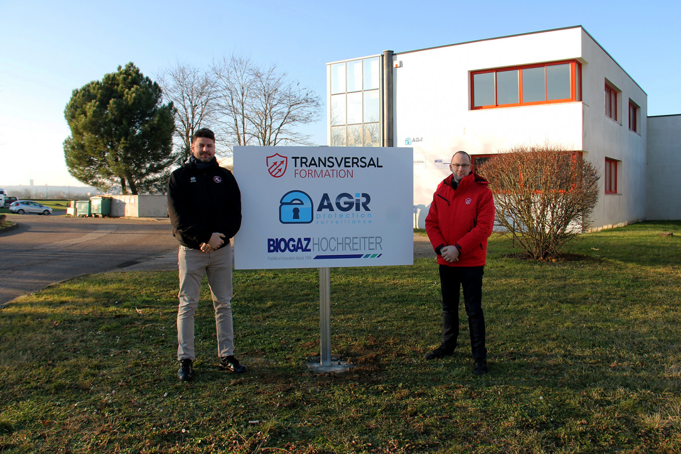 Benjamin Antoine et Guillaume Joly, les deux fondateurs de Transversal Formation, s’offrent un nouvel espace de développement sur la Zac de la Solère à Saulxures.