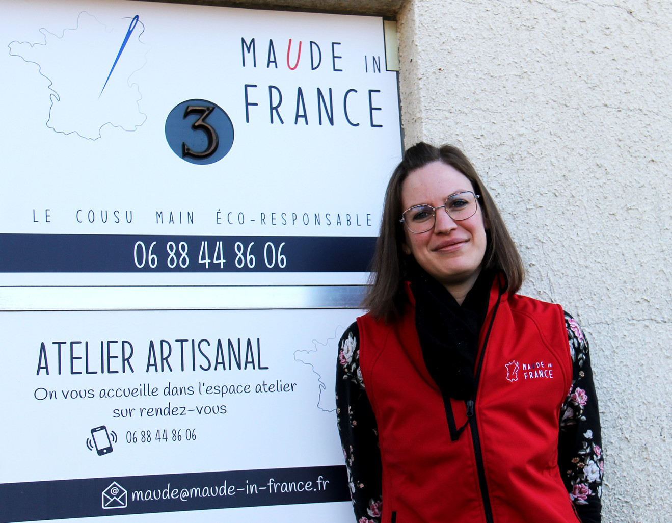 Avec l’atelier Maude In France, Maude Vanobberghen, cogérante avec Nadège Fuhrmann, entend défendre les filières textiles locales. 