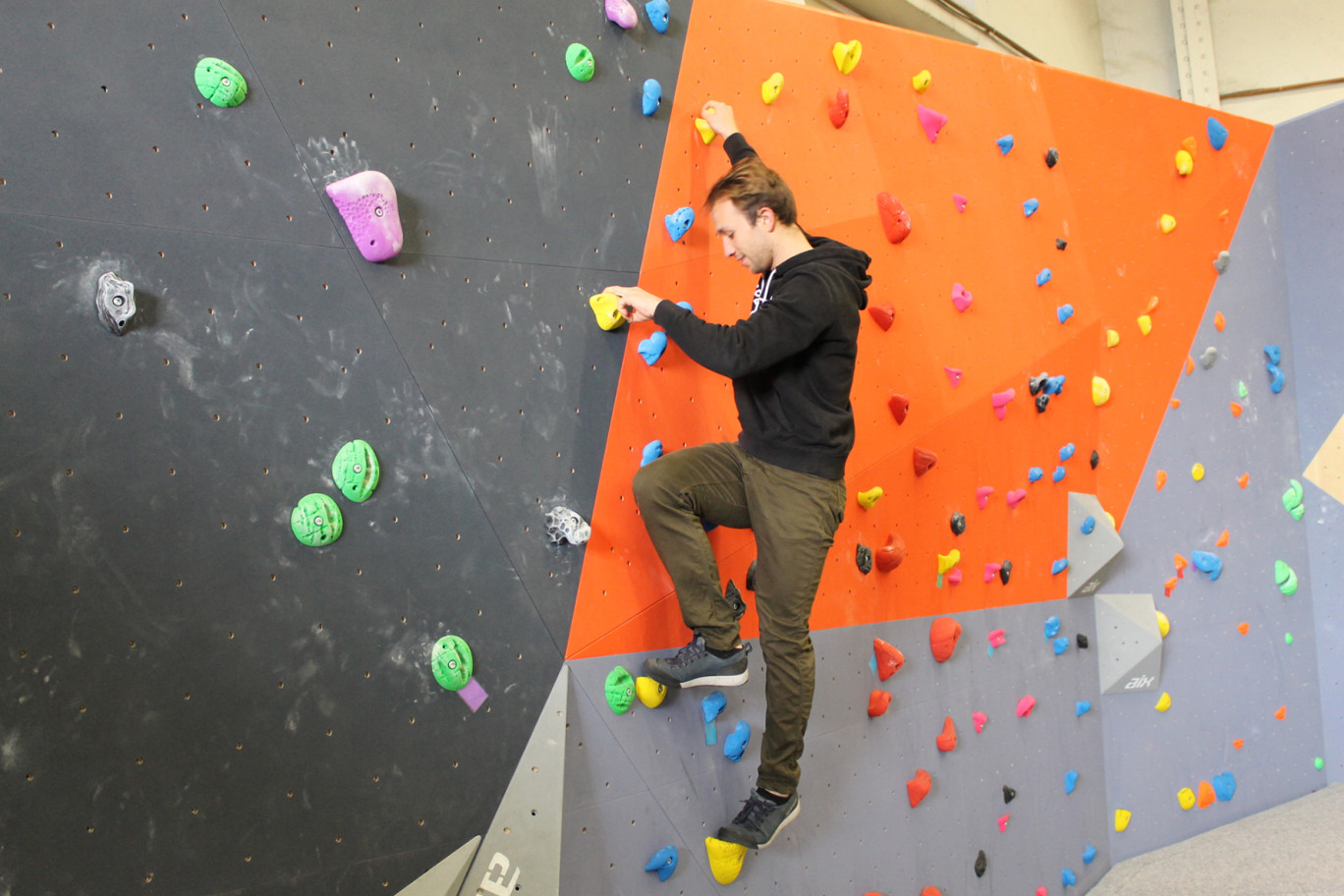 Bloc session, professionnel de l’escalade indoor vient d’ouvrir son 14e site rue Marcel Brot à Nancy. Après Strasbourg, c’est le deuxième dans la région.