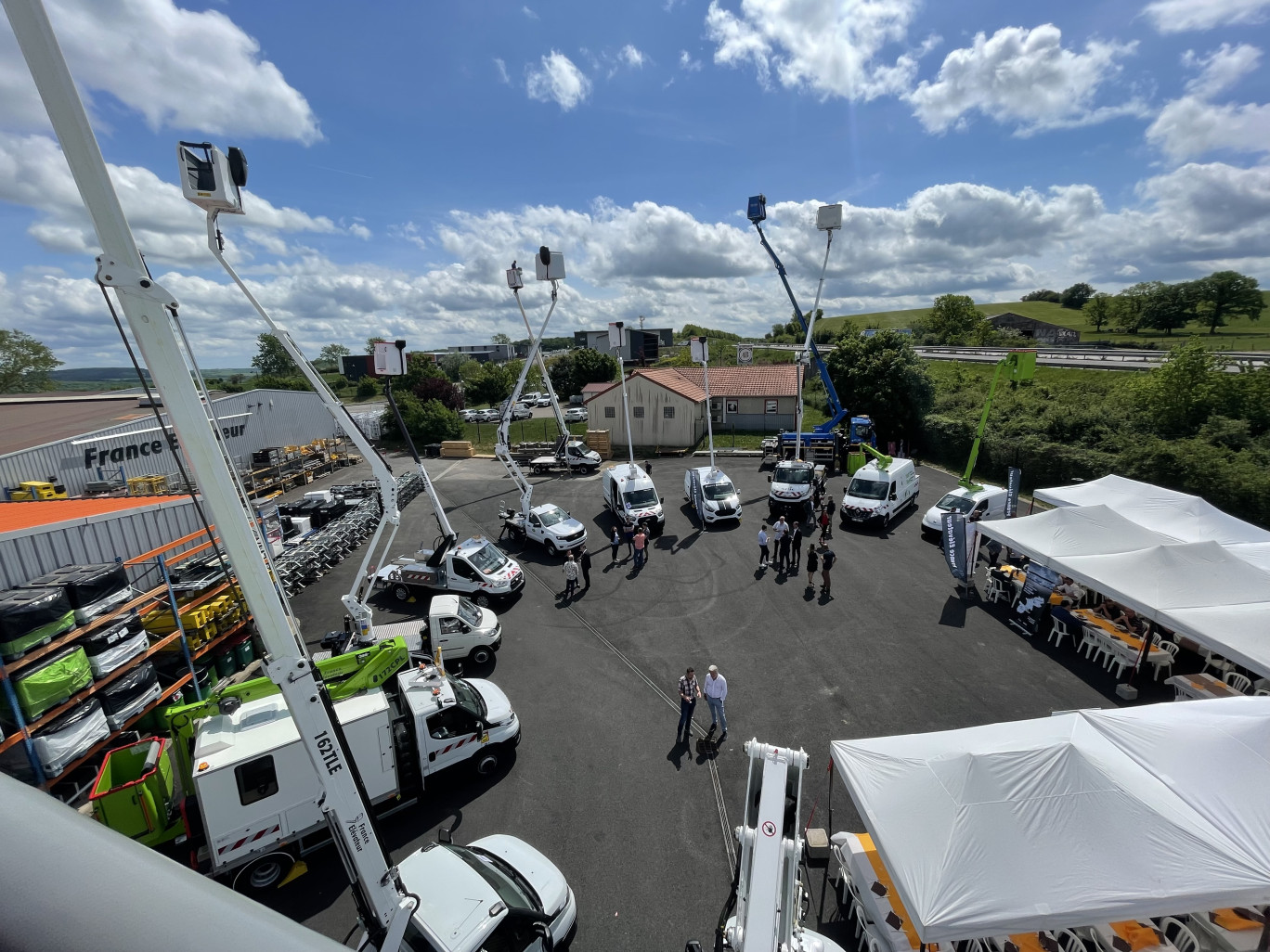 À l’occasion de l’inauguration de sa nouvelle ligne de production, le 12 mai à son usine de Flavigny-sur-Moselle, France Élévateur a présenté ses nouveaux produits phares.