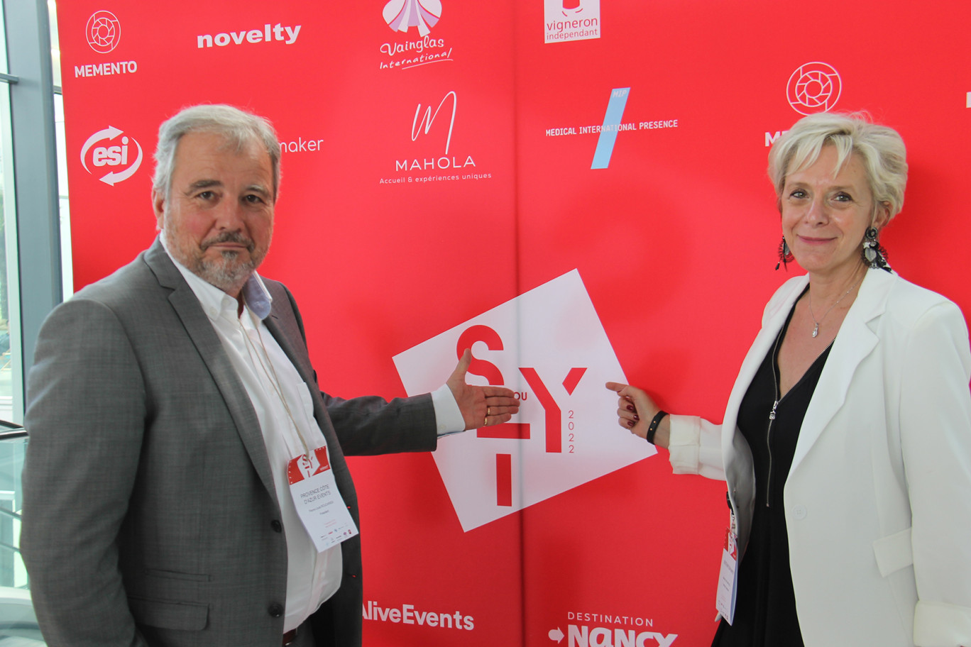 Pierre-Louis Roucaries, coprésident de l’Unimev et Béatrice Cuif-Mathieu, vice-présidente et directrice générale de Destination Nancy à l’occasion du See You There de l’union à Nancy fin juin.