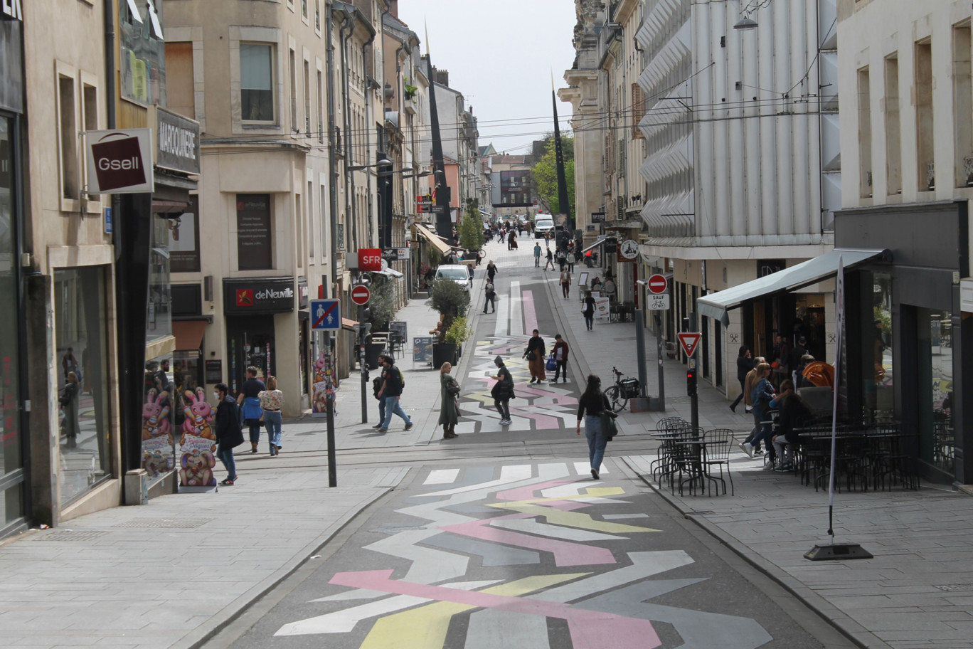 Seul un quart des rachats de fonds de commerce ont eu lieu dans les bourgs et villages de moins de 3 000 habitants en 2021, la majorité est réalisée en zone urbaine. 