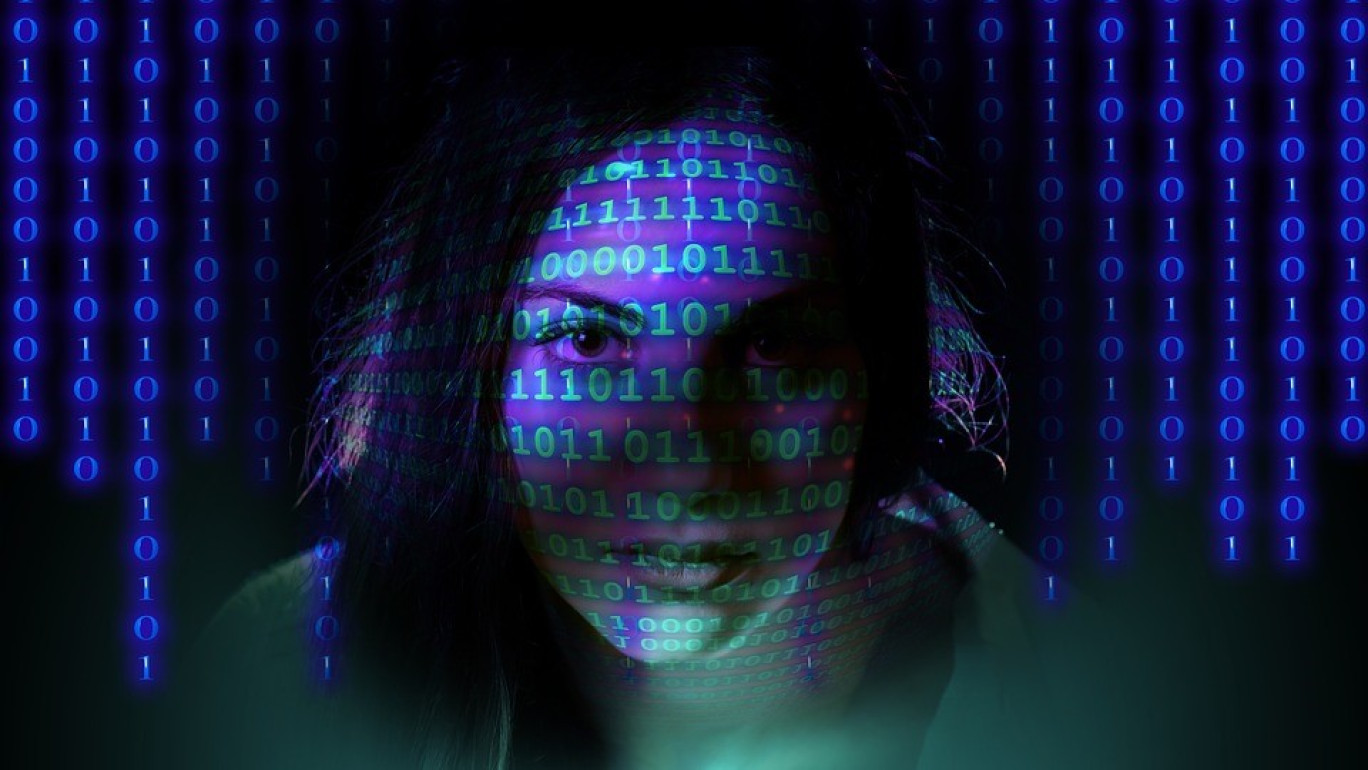 Les solutions d’e-sourcing facilitent l’identification et la sélection des fournisseurs : cela consiste à faire son choix dans des catalogues en ligne, sur des portails qui affichent la disponibilité immédiate, les délais de livraison, etc.