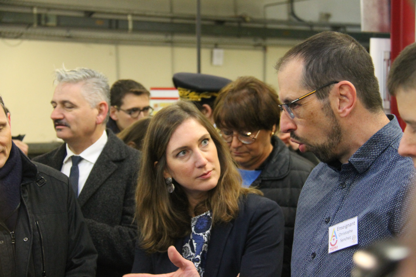 Visite du plateau technique et productique du lycée Boutet de Monvel, pour Carole Grandjean, ministre déléguée chargée de l’Enseignement et de la formation professionnels.