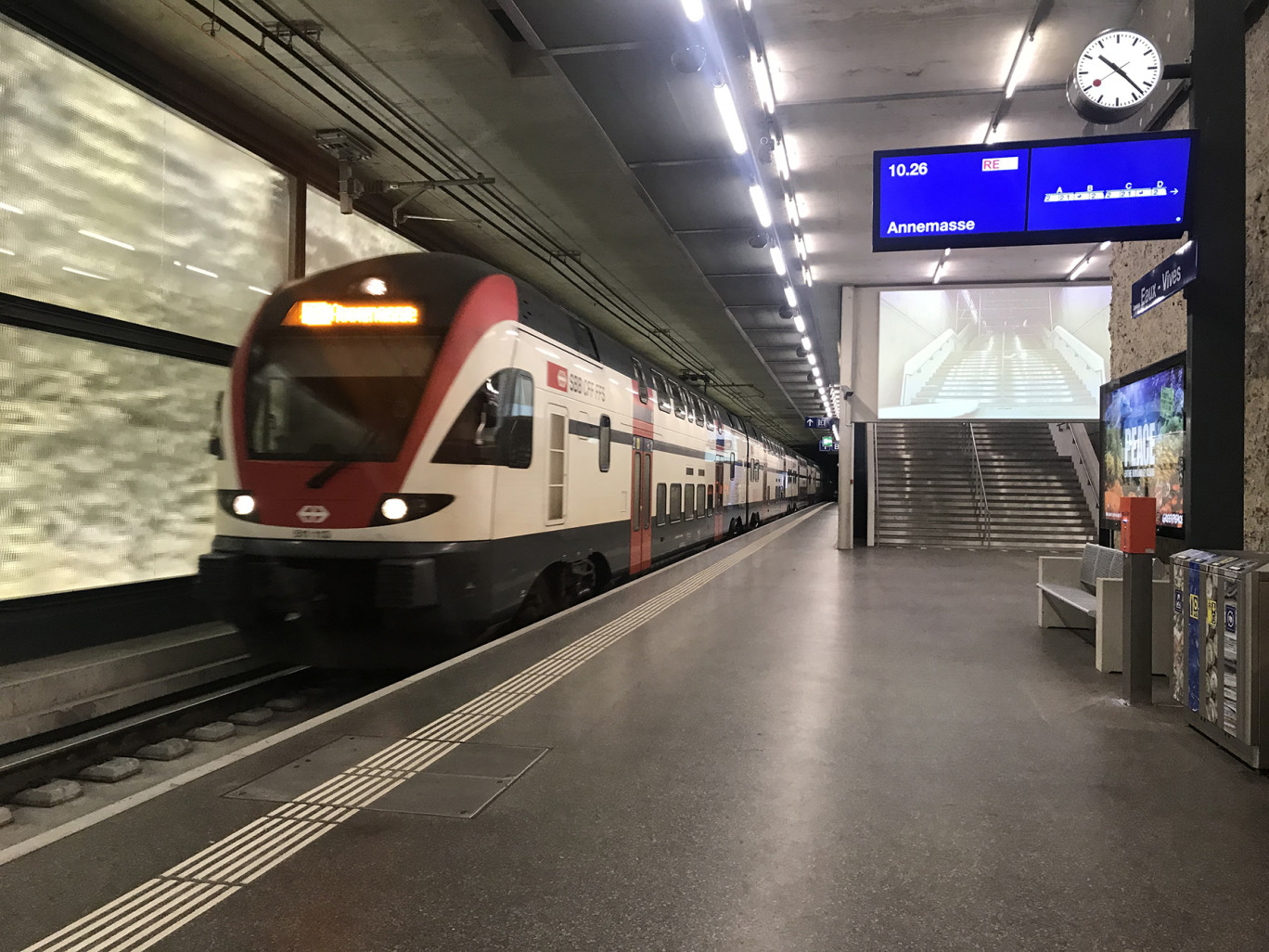 © : Olivier RAZEMON  À Genève, c’est la construction, pour 240 millions d’euros, d’un tronçon ferroviaire reliant la ville suisse et Annemasse (Haute-Savoie), qui a permis le lancement du Léman Express, avec des trains tous les quarts d’heure.