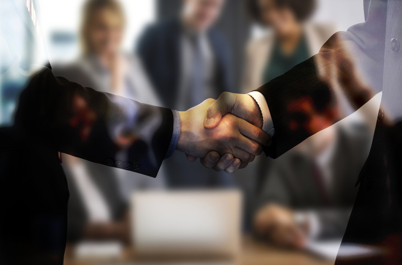 Une bonne transmission d’entreprise nécessite préparation et conseils d’experts aguerris pour instaurer la confiance dans la relation atypique de négociation entre des décideurs aux intérêts divergents.