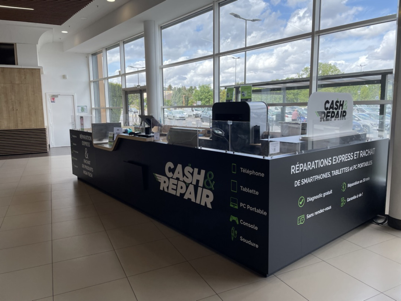 © Cash & Repair.