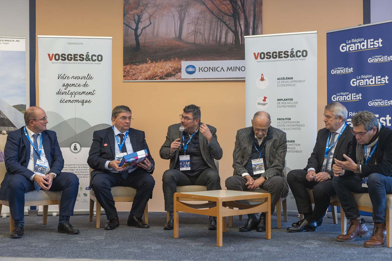 © : Vosges & Co L’agence Vosges & Co a été officiellement lancée le 11 décembre à Éloyes chez Konica Minolta.