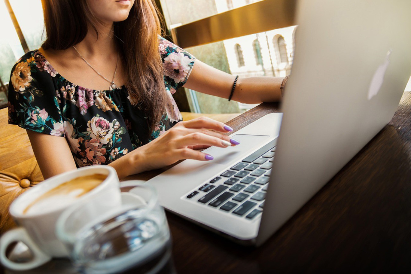 Dans les entreprises qui les organisent, les réunions virtuelles sont perçues comme une initiative stratégique visant à réduire l’empreinte environnementale.