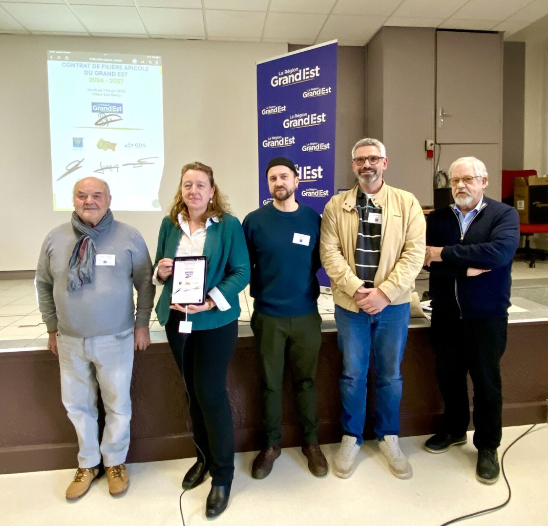 © Région Grand Est. Un nouveau contrat de soutien à la filière apicole vient d’être signé entre l’exécutif régional et les représentants de la filière, le 7 février au Domaine de l’Asnée à Villers-lès-Nancy.