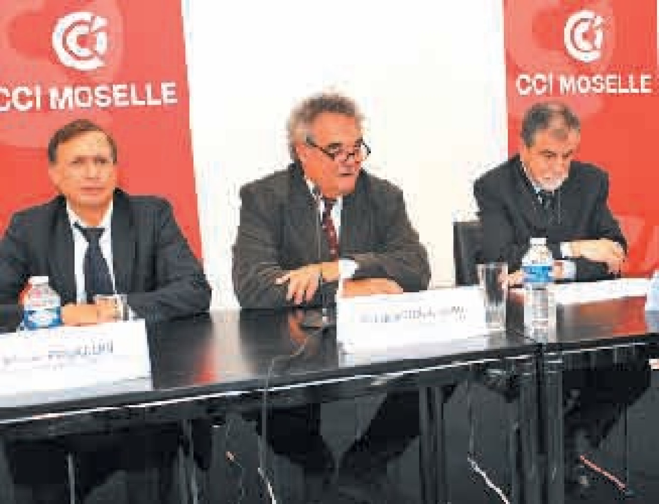 «CCI Map a pour but de rendre encore plus qualitative, et donc compétitive, notre mission de conseil auprès des dirigeants des PME du territoire», assure Philippe Guillaume (au centre), le président de la CCIT 57 à l’occasion de la présentation du nouveau process CCI Map.