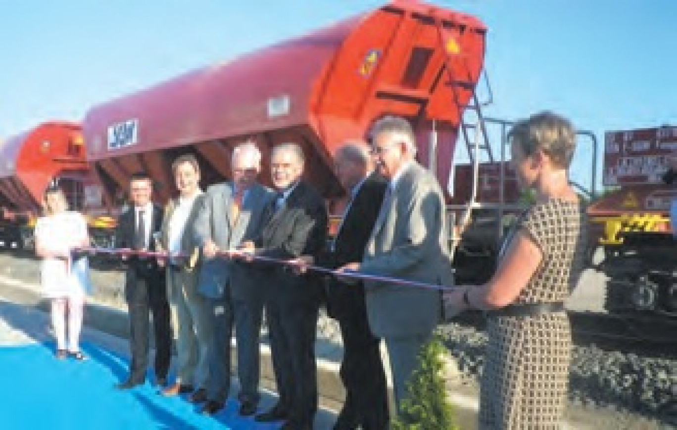L’entreprise Kronimus vient d’inaugurer sa voie d’accès ferroviaire sur son site de Maizières-lès-Mez.