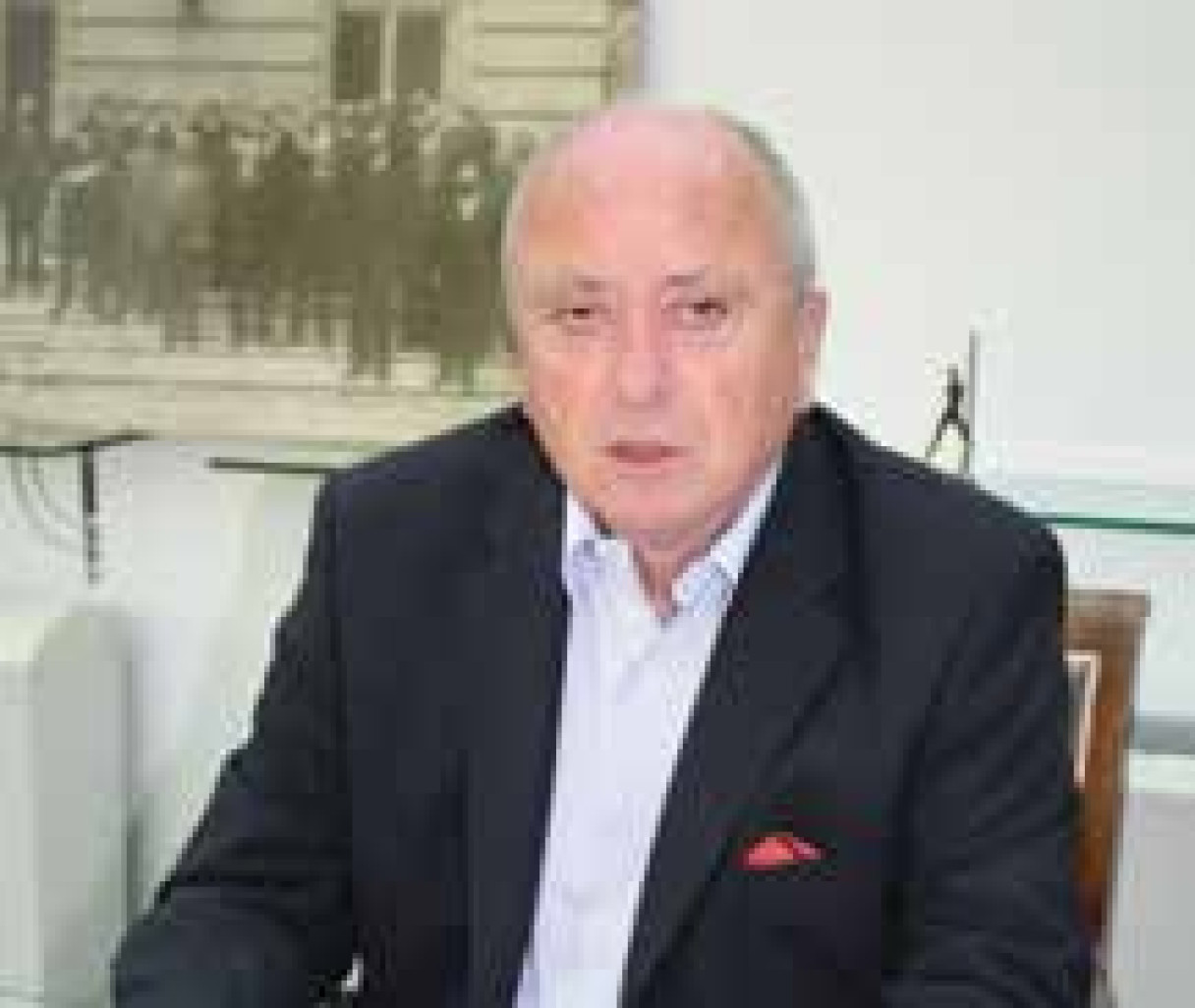«Je pense que cette route devrait être une priorité», confie Christian Namy, sénateur et président du Conseil général de la Meuse.