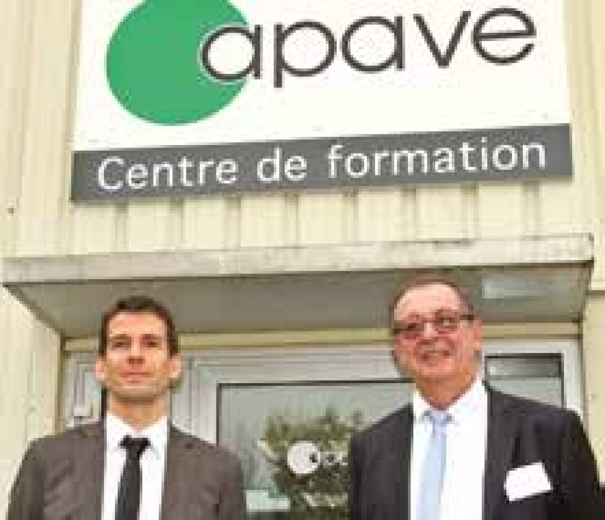 Alexandre Carlier et Jacques Faraus, responsable Unité Formation et responsable de l’agence nancéienne de l’Apave.
