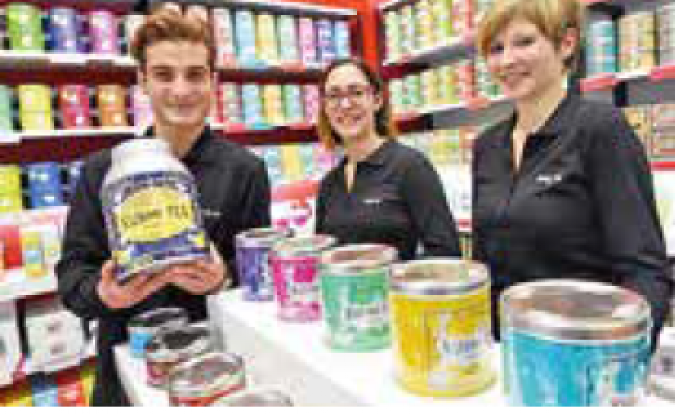 Sandra, Gwendoline et Thibaut, prêts pour le tea time.