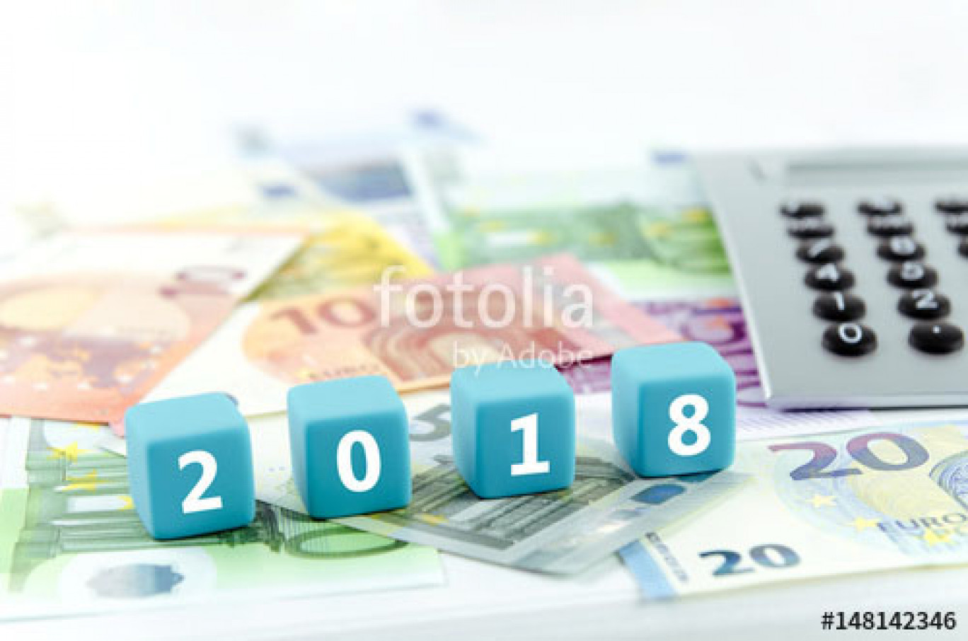 À compter du 1er janvier 2018, le projet de loi de finances pour 2018 institue un prélèvement forfaitaire unique (PFU) de 30 % dit «flat tax» sur les intérêts, dividendes et plus-values.