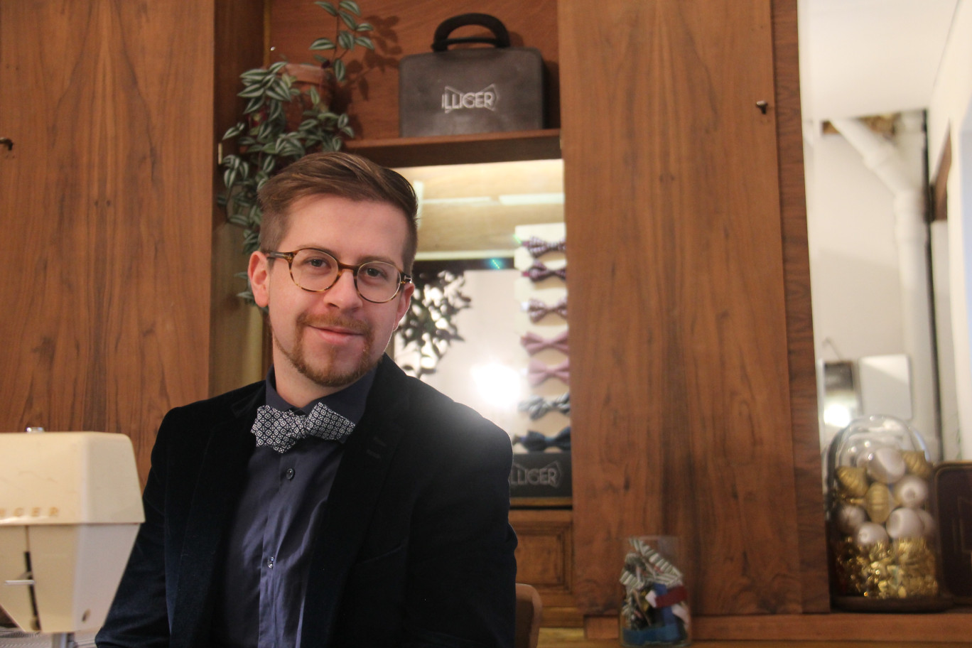 Remi Illig, l’homme au nœud papillon, voit dans ses confections beaucoup plus qu’un simple accessoire vestimentaire. Le «nœud pap», une philosophie de vie.