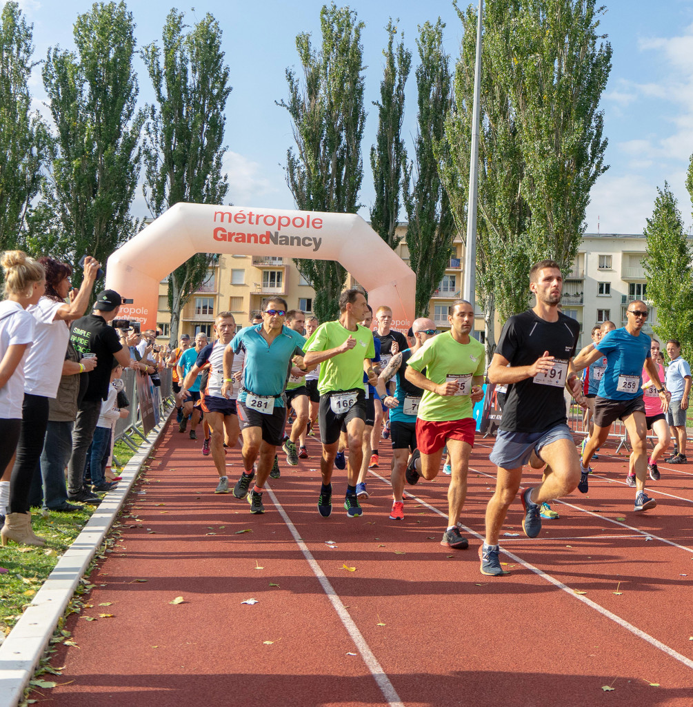 Crédit : CCI GNM54
La 7e édition du Business Cool Festival est annoncée le 31 août prochain au stade Raymond Petit à Tomblaine. L’an passé, plus de 4 000 participants étaient enregistrés.