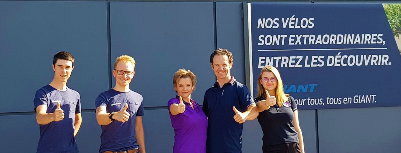 L’équipe Giant Nancy Sud. Sur la photo de gauche à droite : Hervé, Serge, Éliane, Sébastien et Léane.