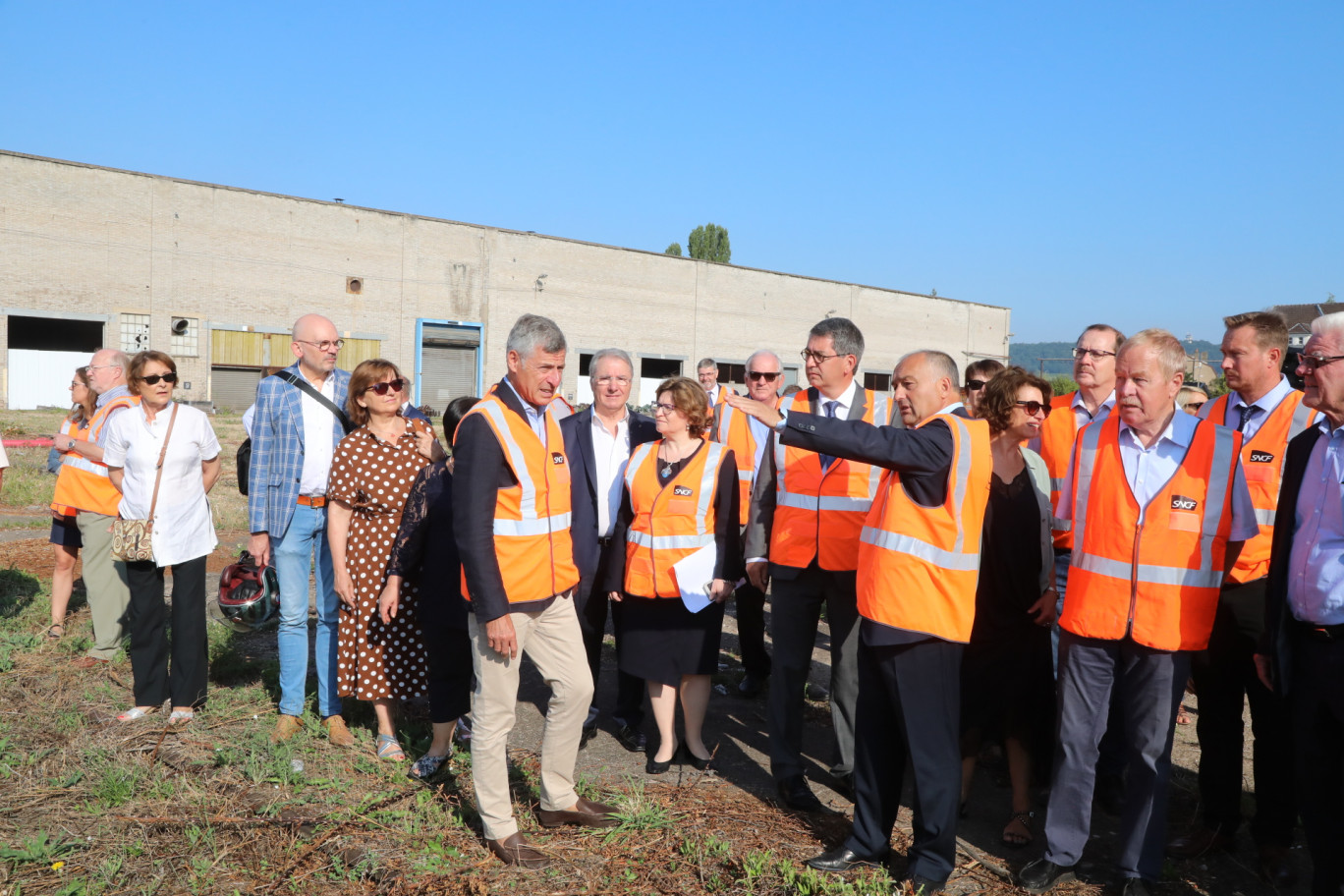 Visite officielle du futur atelier de maintenance du matériel ferroviaire régional Fluo Grand-Est à Montigny-lès-Metz