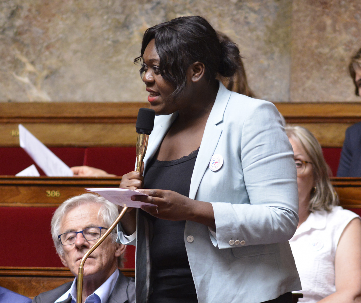 Laetitia Avia, députée de la 8e circonscription de Paris, porte la proposition de loi visant à lutter contre les contenus haineux sur Internet qui a été adoptée en juillet par l’Assemblée nationale.