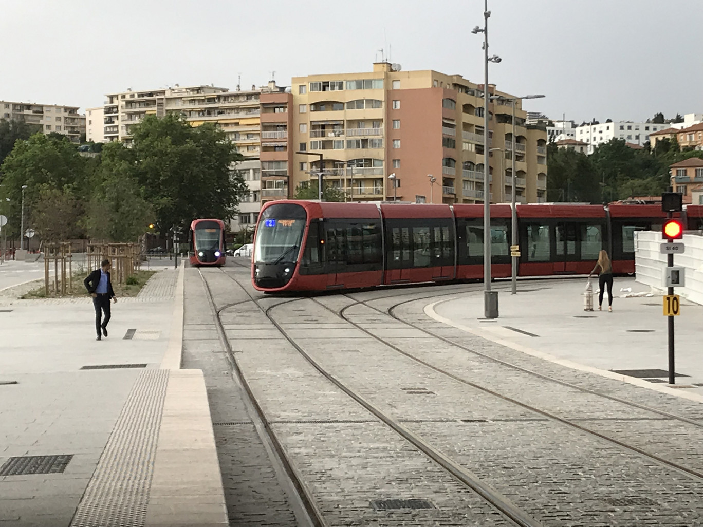 ®O.RAZEMON pour DSI
La deuxième ligne de tram à Nice, l'un des derniers à avoir été inauguré. 

