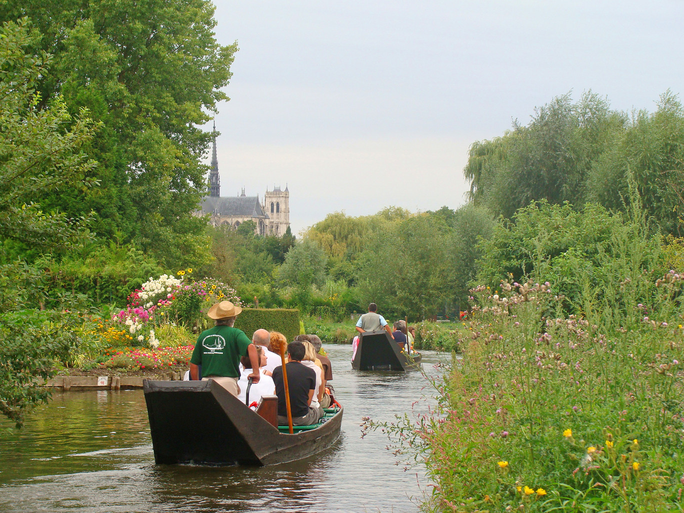 © Agence Somme Tourisme
La promesse d'une promenade insolite à bord des traditionnelles barques à cornet. 
