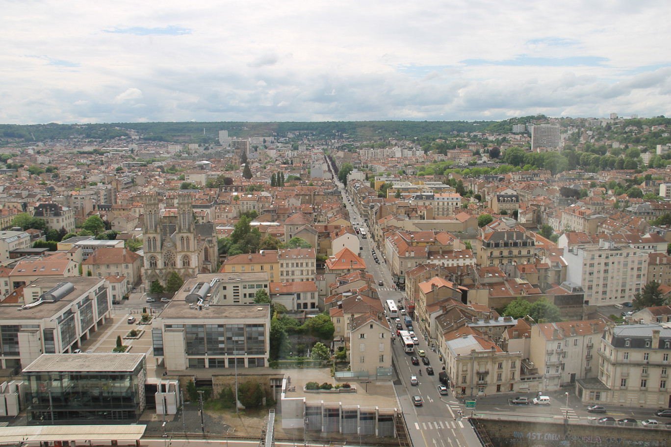 Le décret sur les achats publics innovants, paru en 2018, favorise l'activité de jeunes entreprises sur les territoires. 