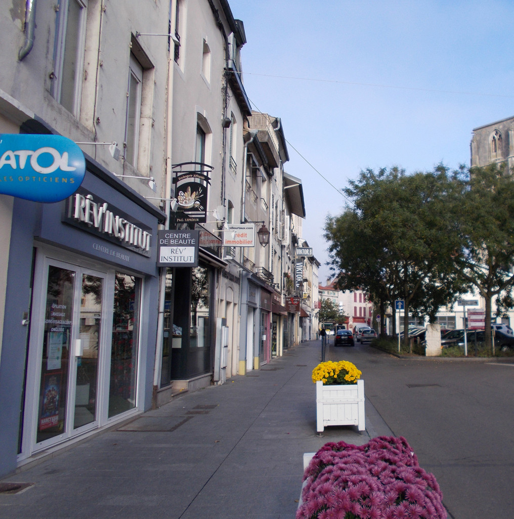 Comme à Toul, plusieurs arrêtés municipaux d’autorisation d’ouverture des commerces de proximité ont été suspendus par décision du juge administratif.