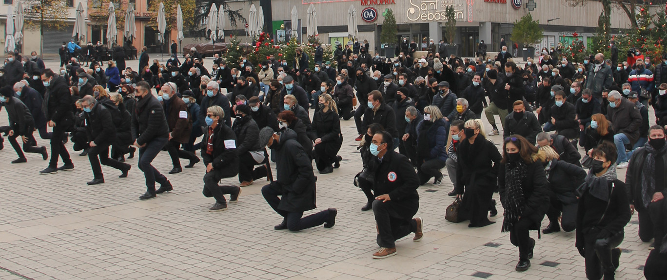 Début de semaine dernière, place Charles III à Nancy, les entrepreneurs et commerçants ont répondu à l’appel de la CPME 54 pour faire entendre leur voix. Les annonces présidentielles sont dans l’ensemble bien accueillies mais bon nombre d’interrogations perdurent.