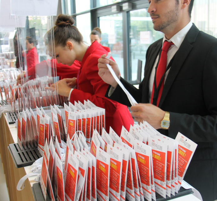 P 04 -TL 1841- ACTUALITES- PHOTO CONVENTIONBUREAU