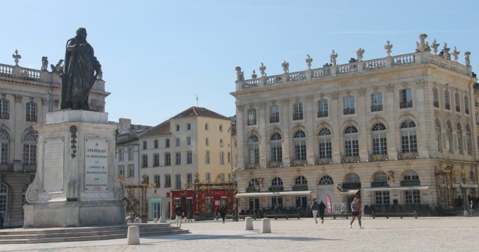 P 06 -TL 1960- PHOTO TOURISMENANCY